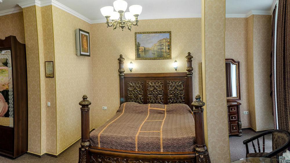 Venecia Hotel & Spa Zaporizhia Extérieur photo